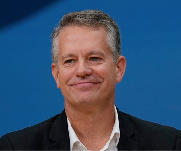 Walmart Reaches $1 Trillion Market Capitalization