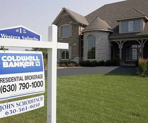 Home Sales Fall as High Mortgages, Prices Freeze Out Buyers