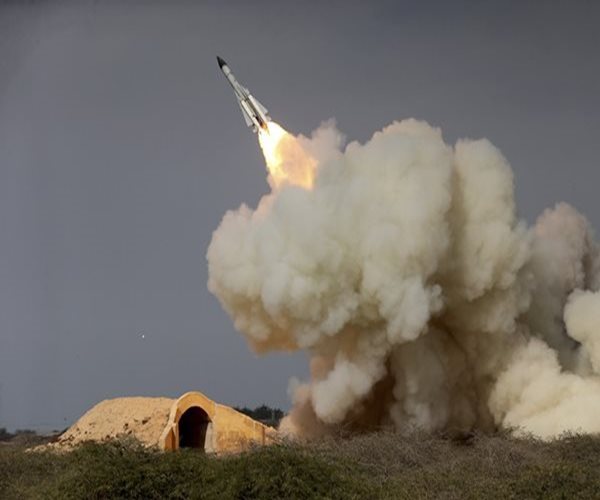 Iran Fires Missiles at Gulf Arab States, One Killed in Abu Dhabi