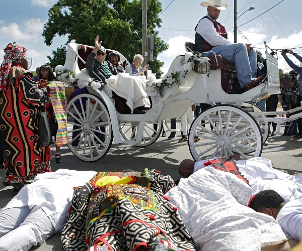 100 Years Later, Last Survivors Mark Race Massacre in Tulsa