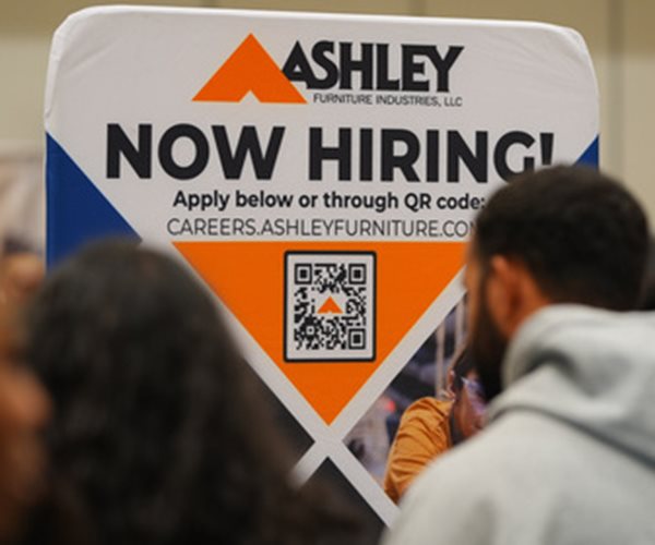 Unemployment Claims Fall, Signaling Steady Job Market