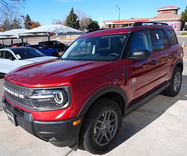 US Motor Vehicle Sales Drop as EV Subsidies Expire