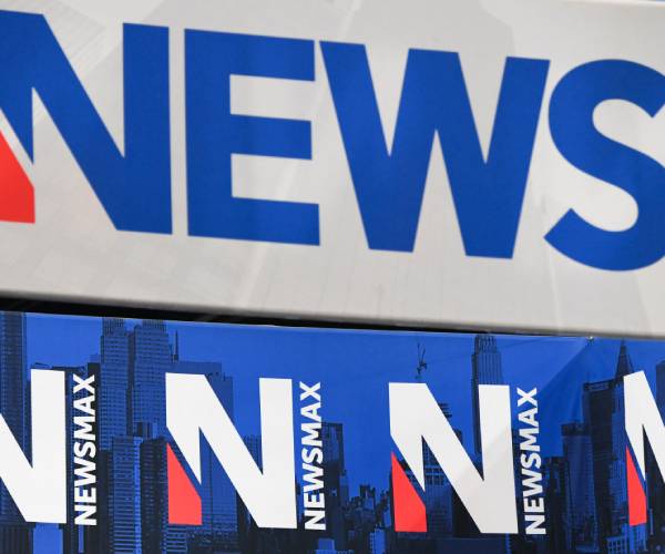 newsmax logo