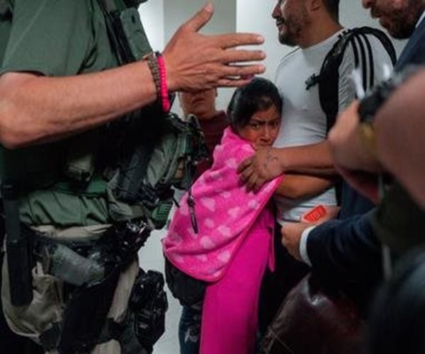 Supreme Court Considers Letting Trump Revive Restrictive Asylum Policy