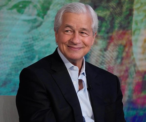 Navarro to Jamie Dimon: Cut Credit Card Rates