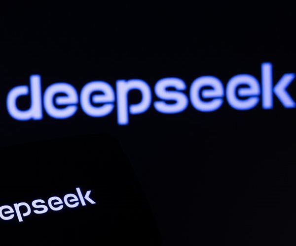 DeepSeek Hit by Outages as Users Flock to Startup