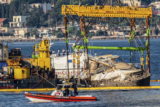 Sunken Bayesian Superyacht Lifted out of the Water off Sicily as Salvage Operate Completes
