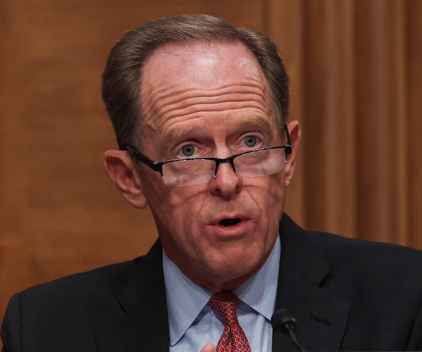 pat toomey speaks in hearing 