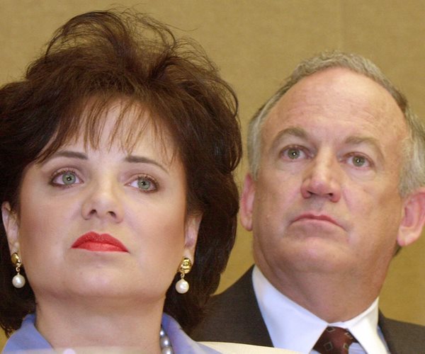 JonBenet Ramsey's Father Wants Outside Agency to Test DNA