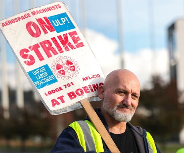 Boeing to Repay Furloughed Staff, Proceed With Job Cuts