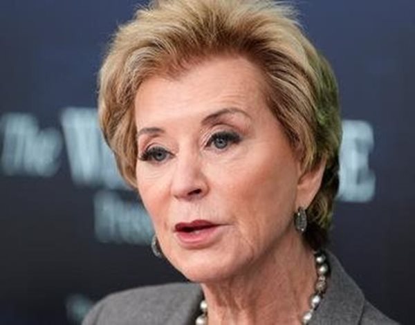 Trump Delays Withholding Wages for Student Loan Borrowers in Default