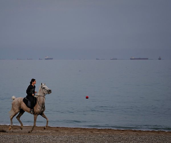 Strait of Hormuz Disruptions: Past Threats to Oil Flows