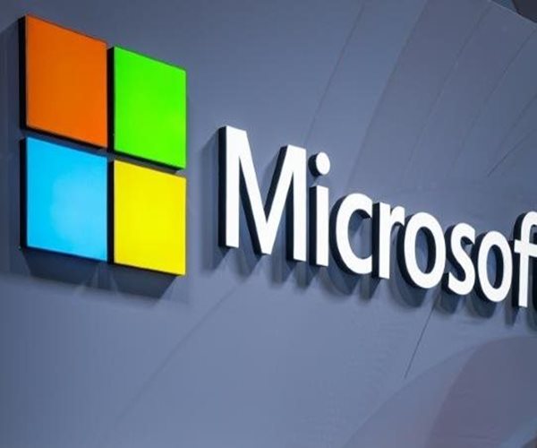 Microsoft Urges Pentagon Pause Blacklisting Anthropic
