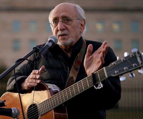 Peter Yarrow of Folk-Music Trio Peter, Paul and Mary Dies at 86