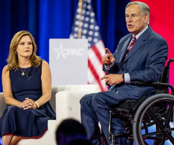 Gov. Abbott Dares NYC Mayor Adams, 'Make My Day' Over Migrant Busing