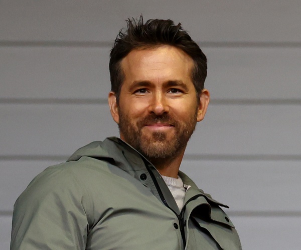 ryan reynolds looks on