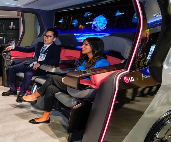 AI to Holographic Displays: Car Cabins Go Futuristic