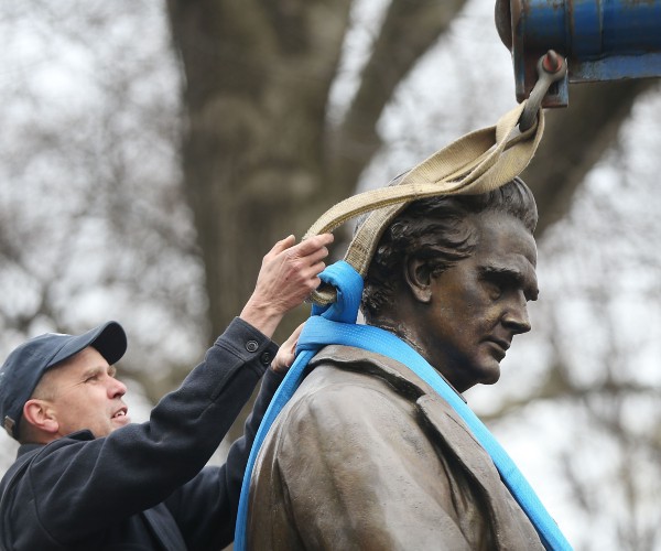 statue removal of j marion sims 