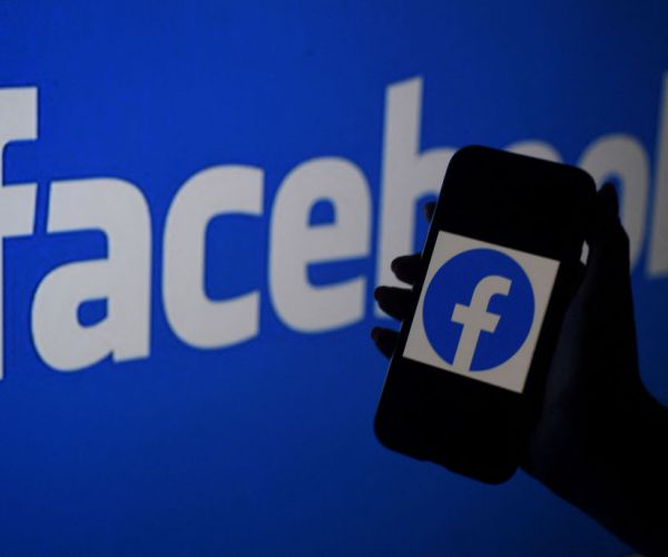 Facebook Plans to Flag 'Extremist' Content, Has Conservatives Fearing Censorship