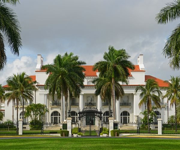 Billionaires Drive Up Palm Beach Mansions to $14M