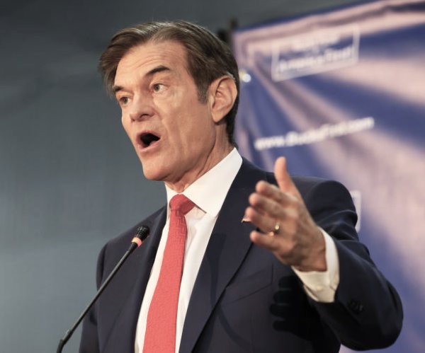 mehmet oz speaks during a leadership forum