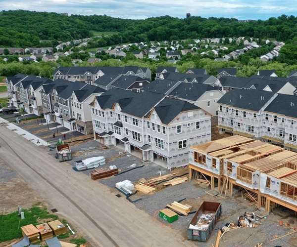 US Single-Family Housing Starts Tumble