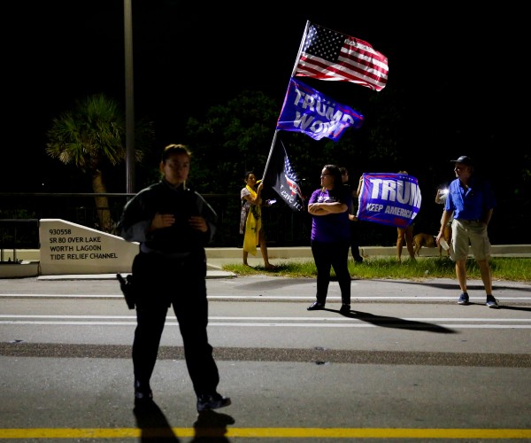 fbi raid mar a lago trump palm beach police 