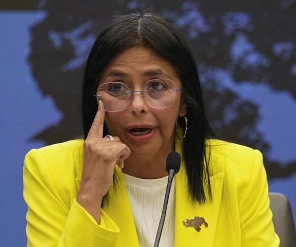 Trump Warns Venezuelan VP Delcy Rodríguez in Magazine Interview