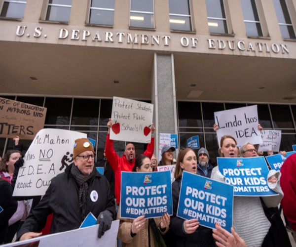 People protesting Department of Education cuts