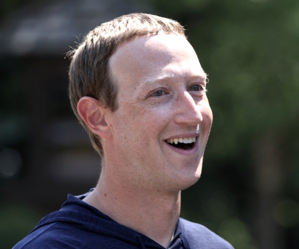 mark zuckerberg smiling