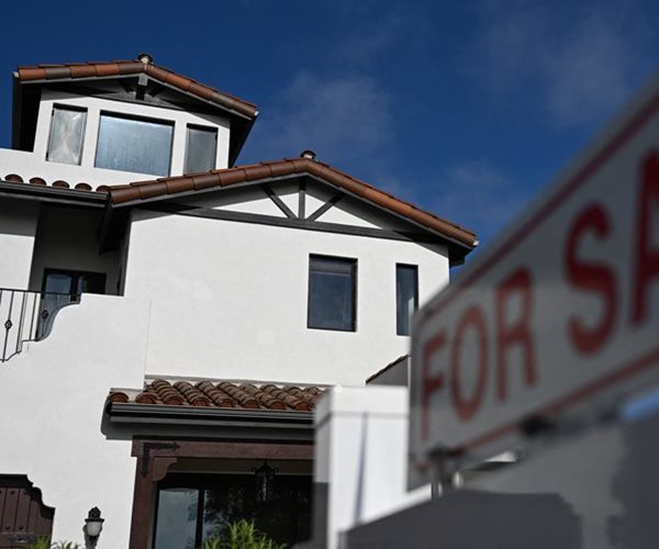 30-Year Mortgage Slips to 6.08%, Lowest in 2 Years