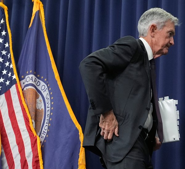 Hope Fades on Rates as Fed Chair Powell Heads to the Hill