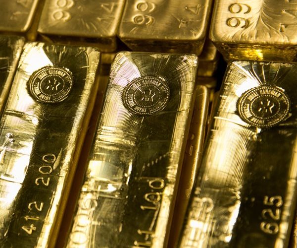 Gold Nears $5,600 as Safe-Haven Rush Intensifies, Silver Blazes Past $120