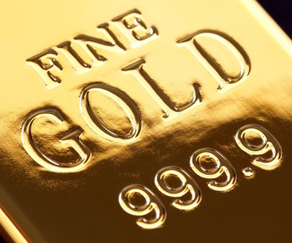 Gold Extends Gains as Tariffs Fuel Safe-Haven Flows