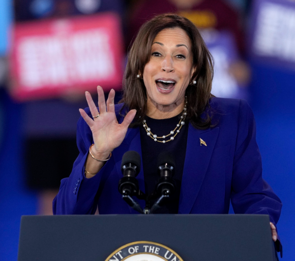  Trump Sues CBS Over Kamala Harris Interview