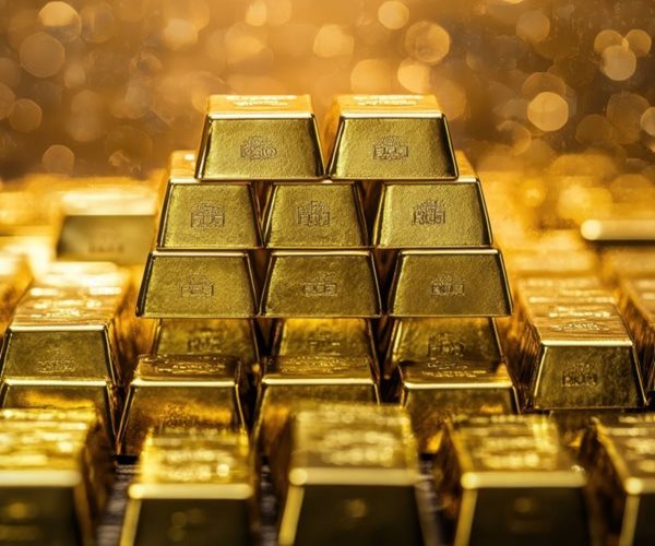 Gold Hits Record $2,790 as Traders Stockpile $82B