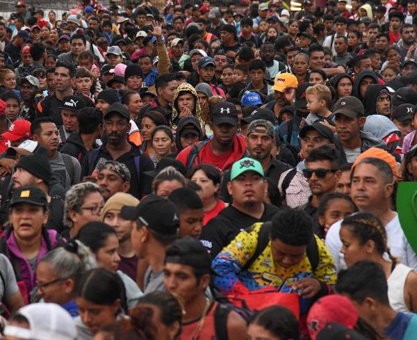 Large Migrant Caravan Sets Off for US From Southern Mexico