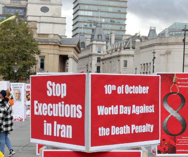 protest against death penalty policy of a nation in the middle east 