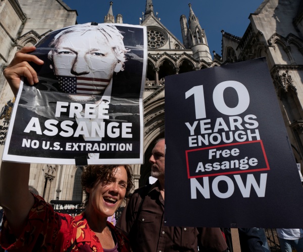 CIA Murder Plot Allegations 'Game Changer' in Assange Extradition Hearing: Fiancee