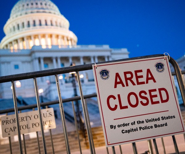 removal of us capitol fencing 