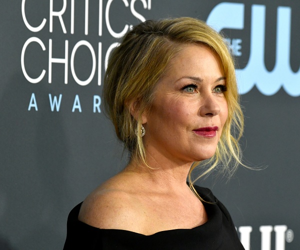 christina applegate stands on red carpet