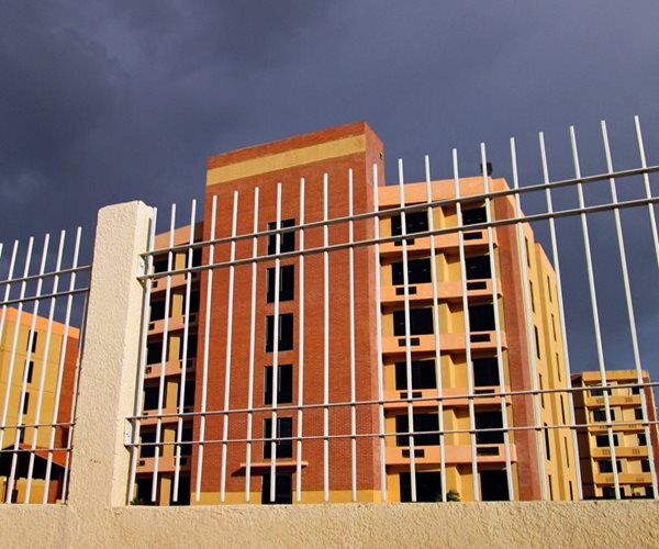 Speculators Eye Venezuelan Real Estate