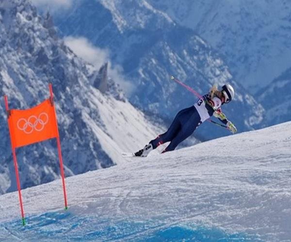 Lindsey Vonn Crashes Early in Olympic Downhill, Taken Off the Mountain in a Helicopter