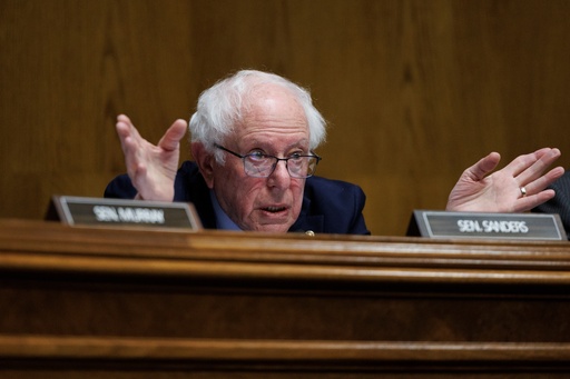 Sanders, Ocasio-Cortez Push Bill to Impose AI Data Center Moratorium
