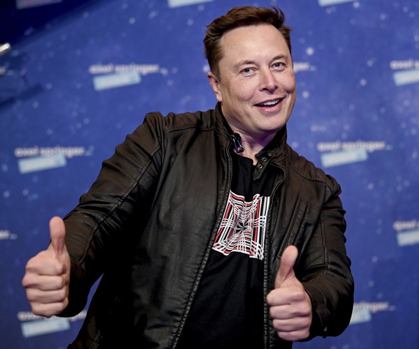 Elon Musk Says XAI's Grok 3 Chatbot to be Unveiled on Monday