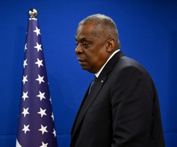 united states secretary of defense lloyd austin in the middle east 