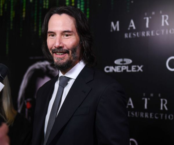 Keanu Reeves 'Embarrassed' by His Fortune, Gives Money Away: Sources