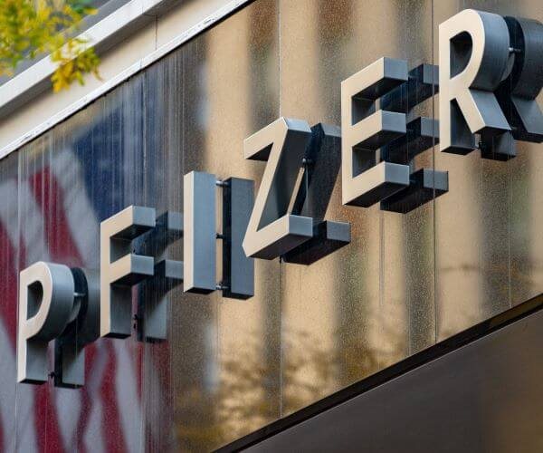 Pfizer Expects to Price COVID Vaccine at $110-$130 per Dose