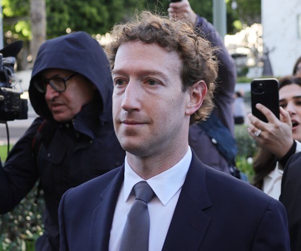 Zuckerberg Denies Meta Intentionally Addicts Minors