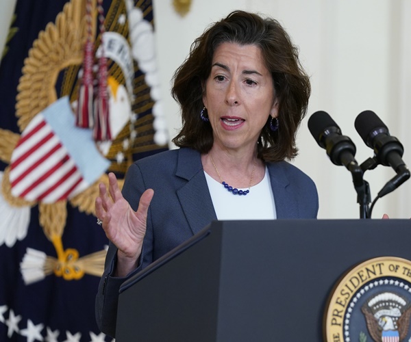 Raimondo Warns China Patience of US Business 'Wearing Thin'